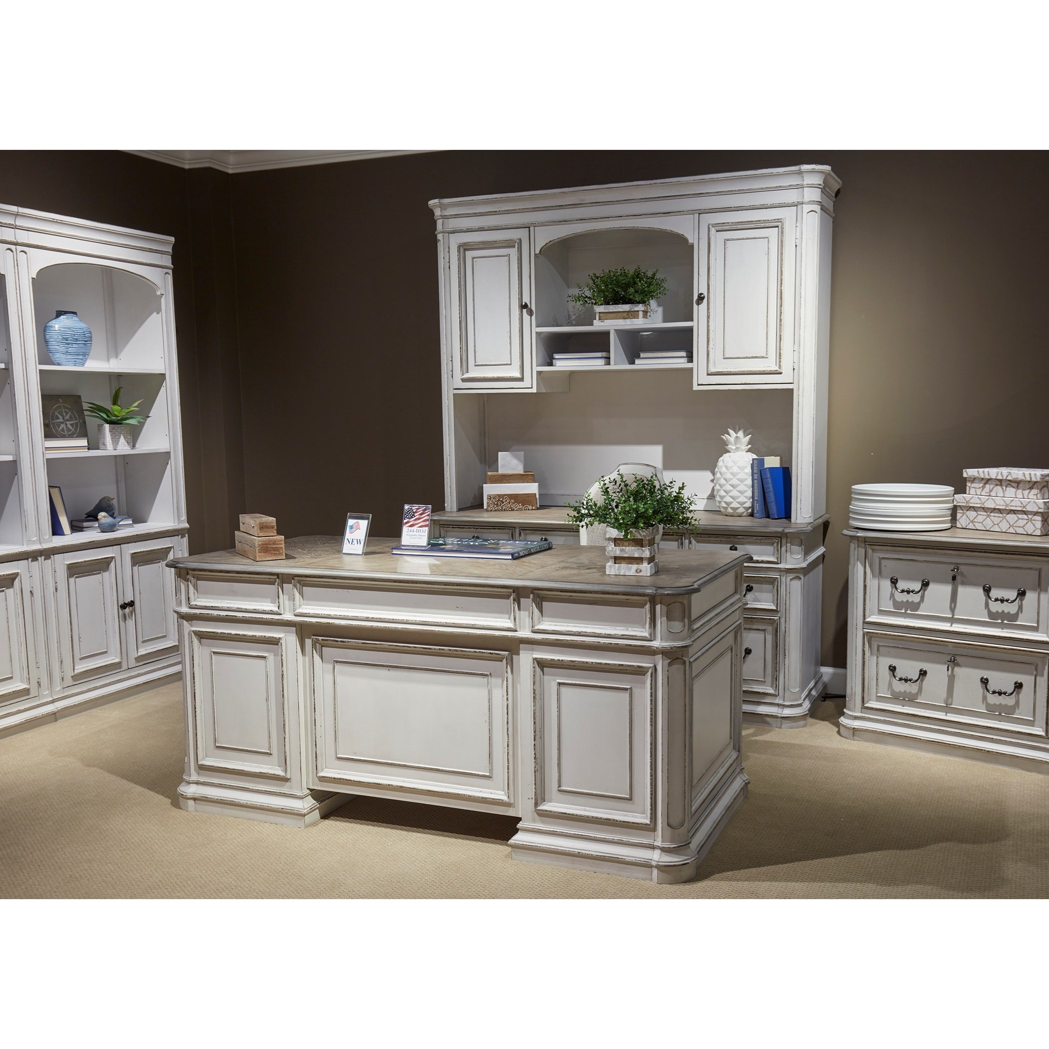 Magnolia shop manor office